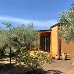 Aprisa Garden לינה וארוחת בוקר 3*